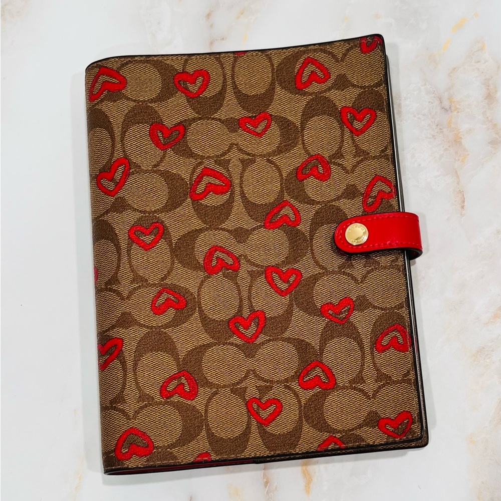 ♥︎♥︎♥︎SOLD♥︎♥︎♥︎COACH NOTEBOOK in Signature Canvas with Red Crayon Hearts Print